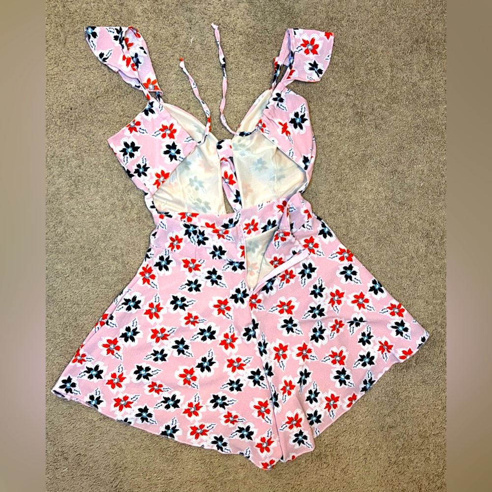 Floral Romper With Zipper Opening Size Small/Medium - Picture 6 of 6